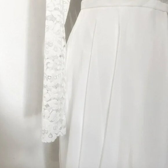 BRIDAL WHITE LACE LONG SLEEVE BACKLESS V-NECKLINE TRAINED WEDDING GOWN DRESS - Picture 8 of 9